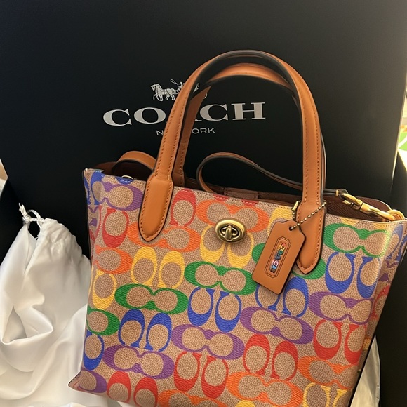Coach Pride Collection - Picture 3 of 4